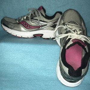 SAUCONY MARAUDER 3 breathable athletic jogging walking running shoes size 8